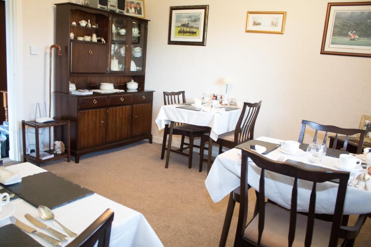 Whitecroft B&B Киркньютон Экстерьер фото